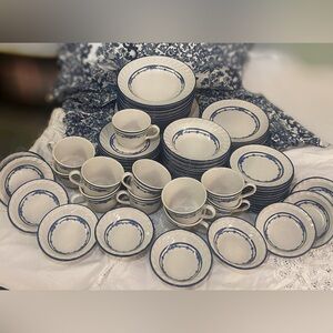 Jackson Chinaware Full Dish Set